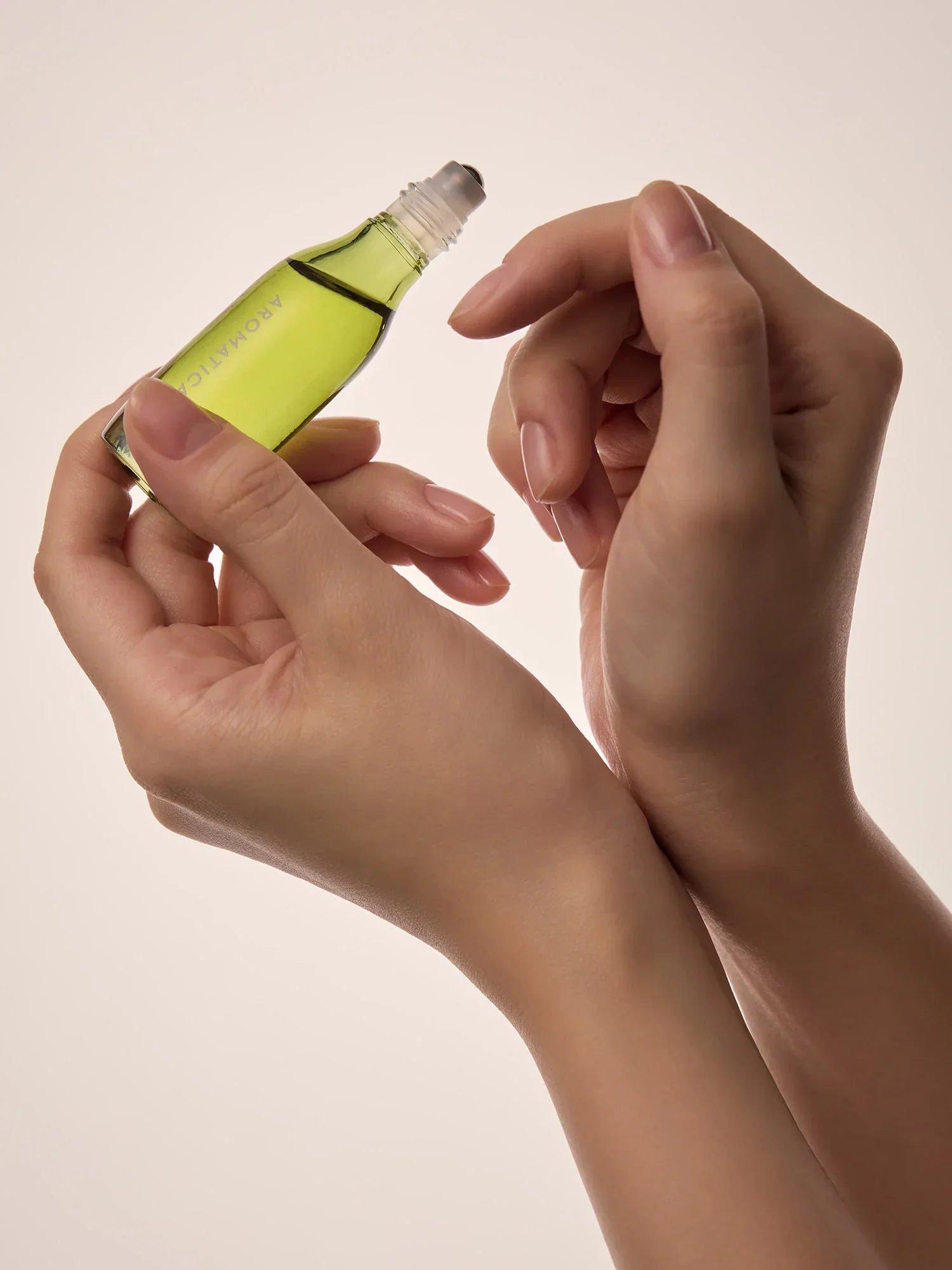 Aromatherapy Roll-On Clear Focus 9ml - Image 5