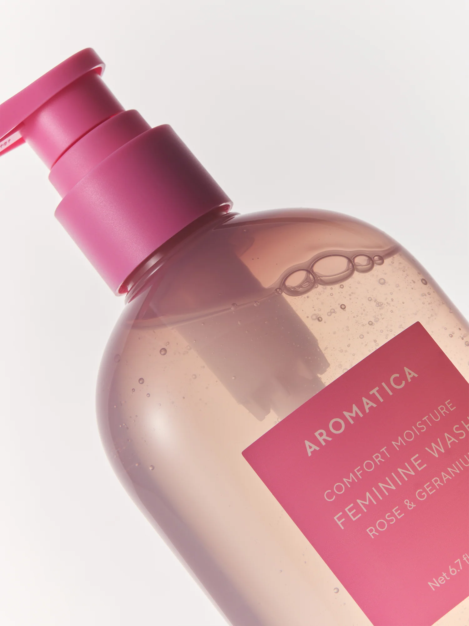 Comfort Moisture Feminine Wash Rose & Geranium 200ml - Image 3