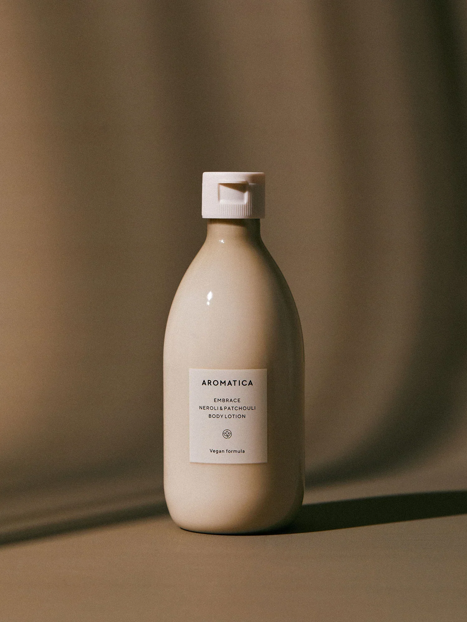 Embrace Body Lotion Neroli & Patchouli 300ml & Refill 300ml - Image 3