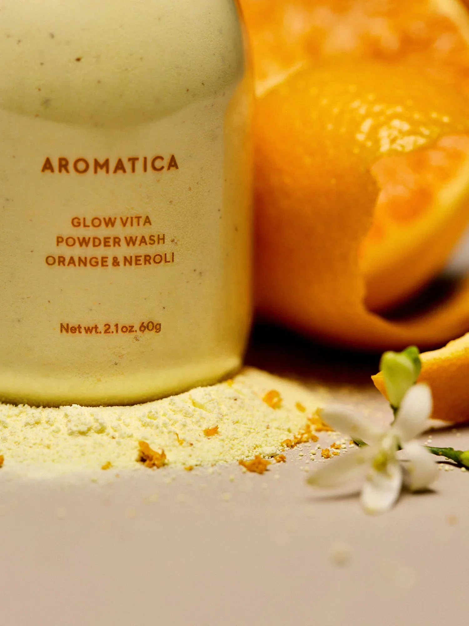 Glow Vita Powder Wash Orange & Neroli 60g - Image 4