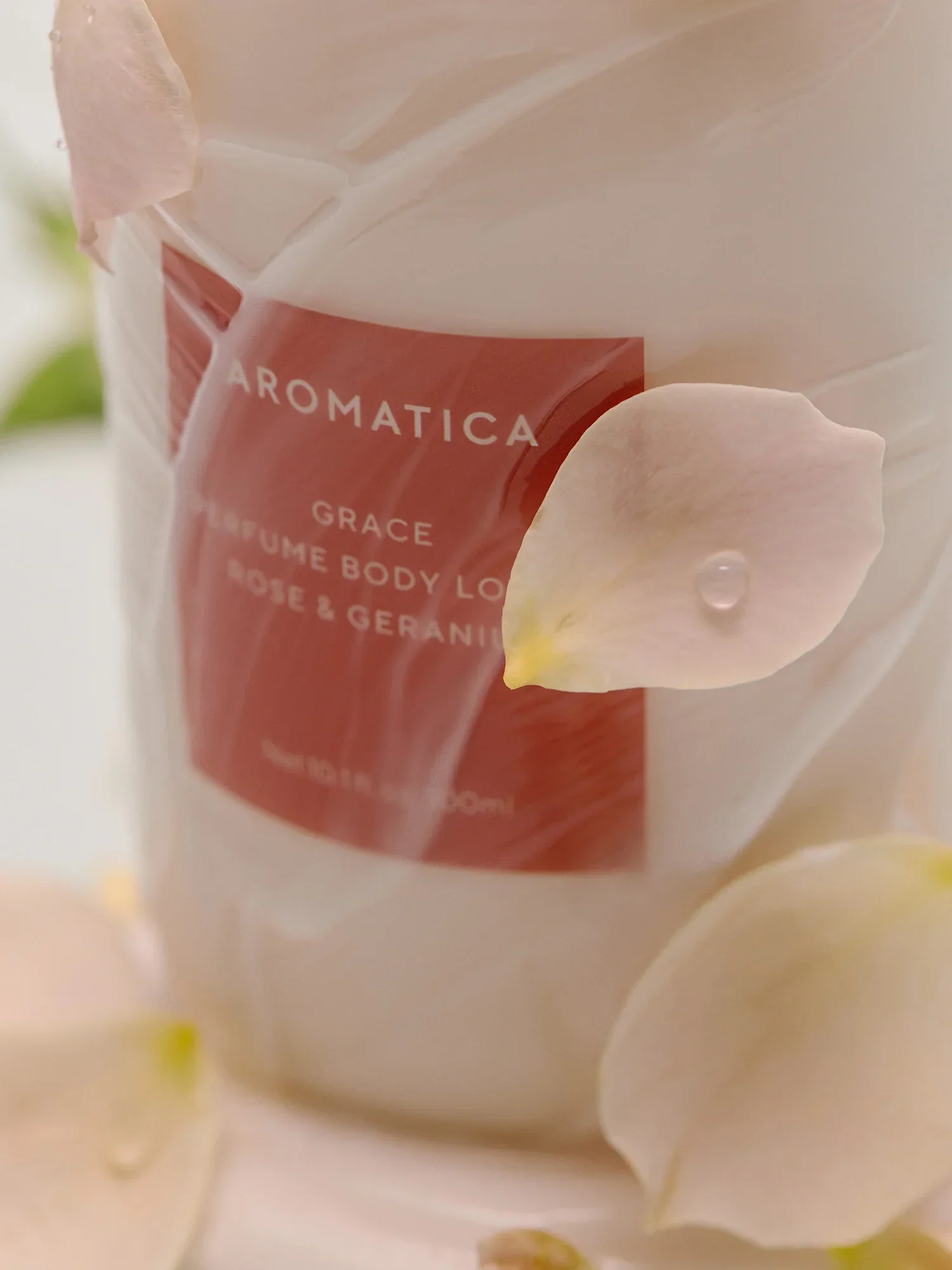 Grace Perfume Body Lotion Rose & Geranium 300ml - Image 2