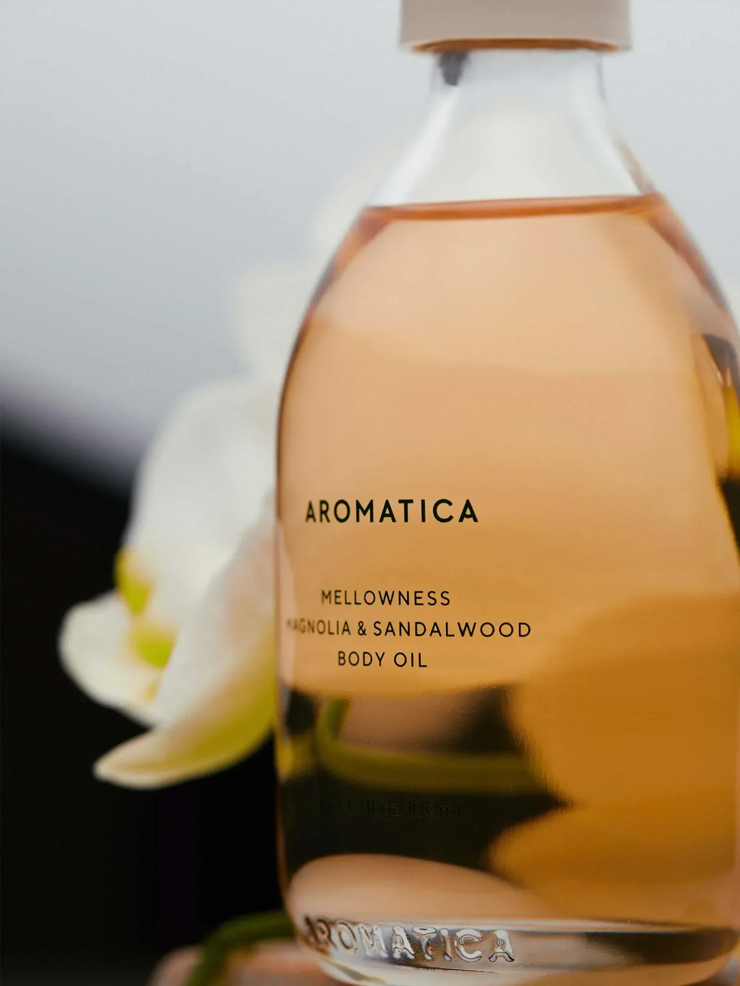 Mellowness Body Oil Magnolia & Sandalwood 100ml - Image 3