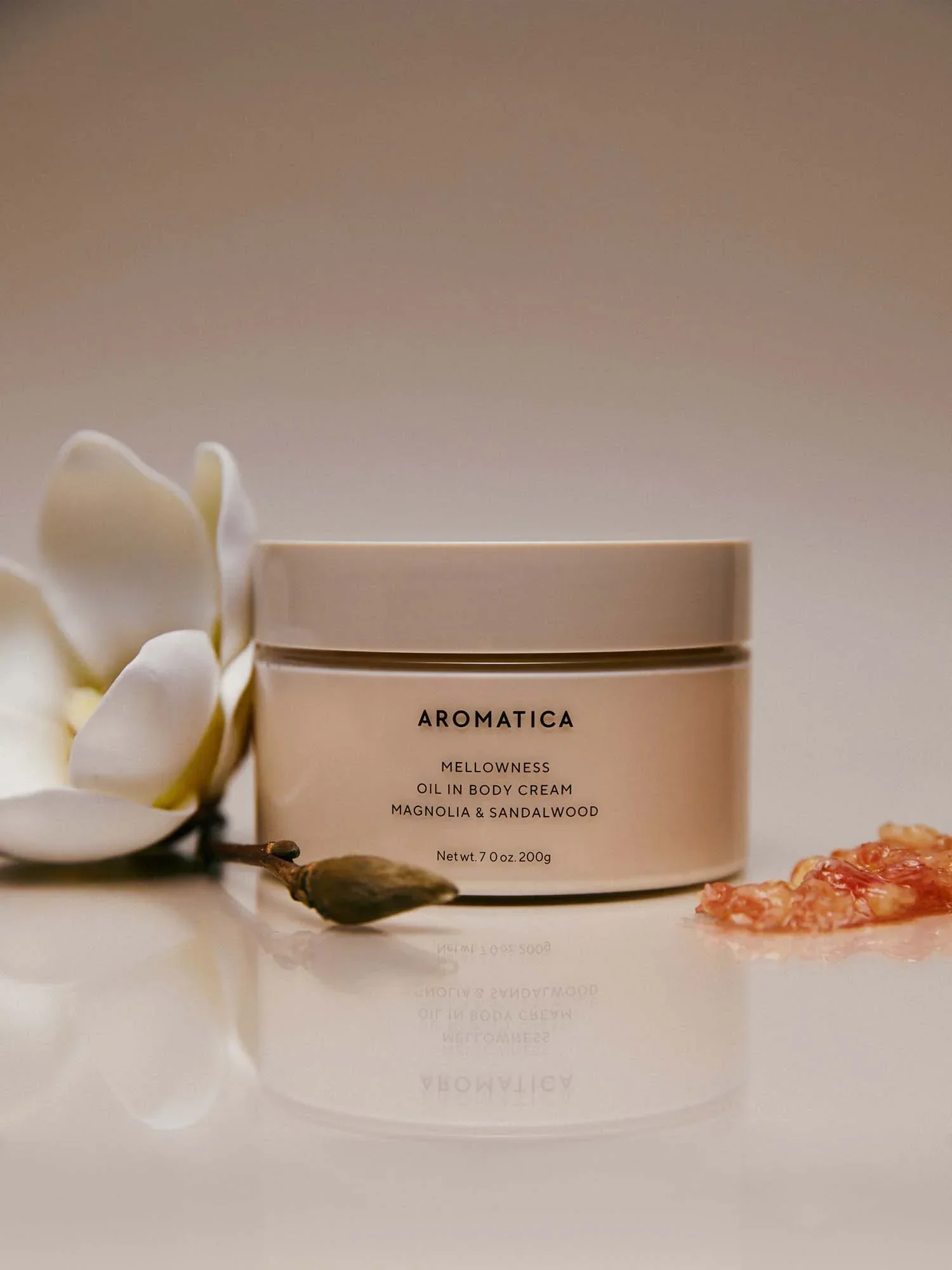 Mellowness Oil in Body Cream Magnolia & Sandalwood 200g - Image 3
