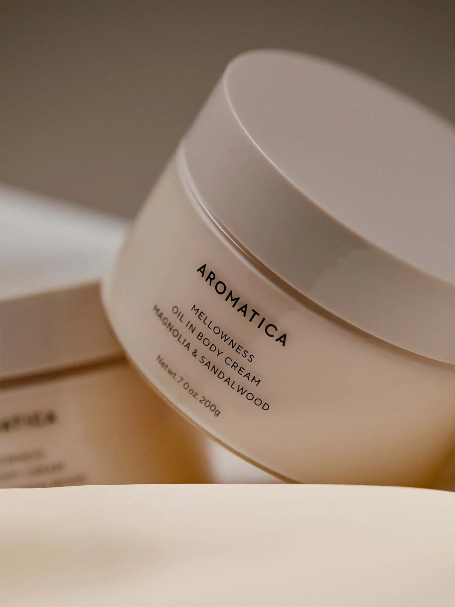 Mellowness Oil in Body Cream Magnolia & Sandalwood 200g - Image 4