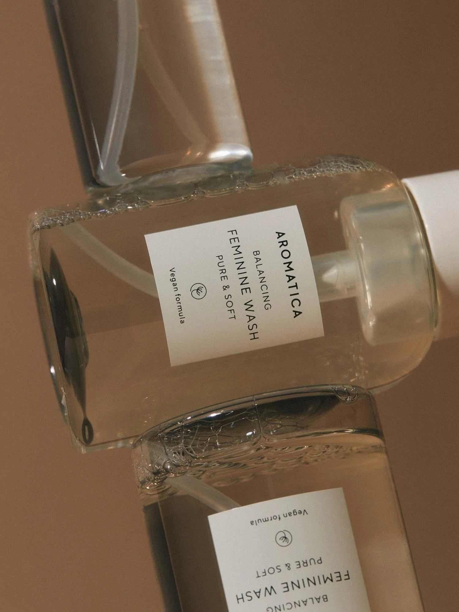 Pure & Soft Feminine Wash 300ml & Refill 300ml - Image 4