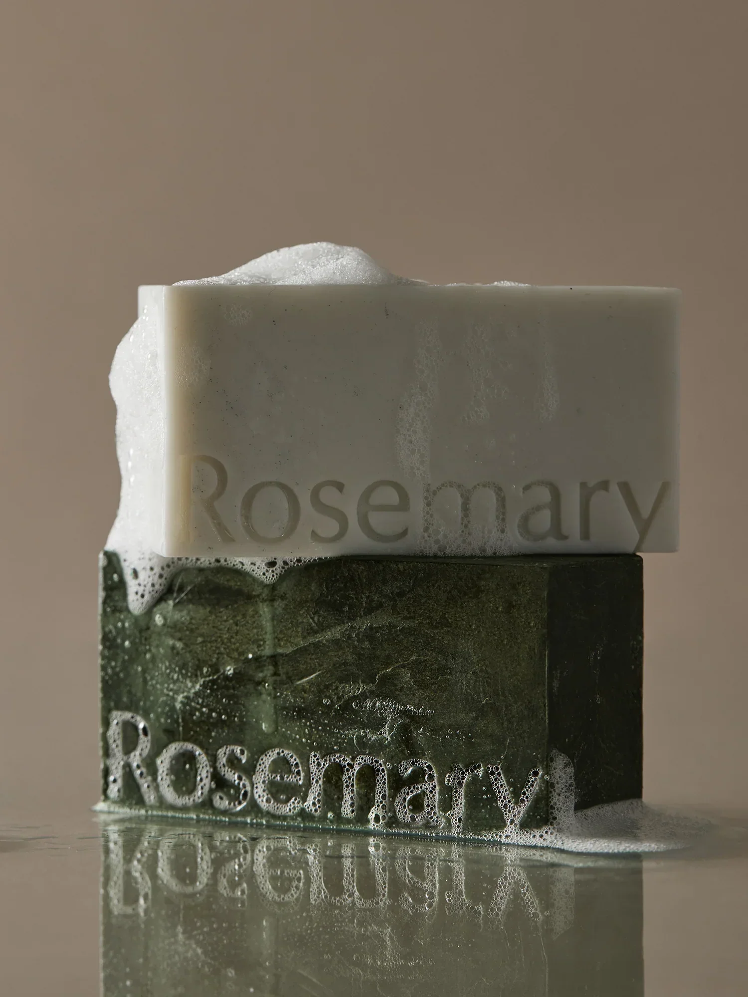Rosemary Scalp Scaling Shampoo Bar 135G - Image 4